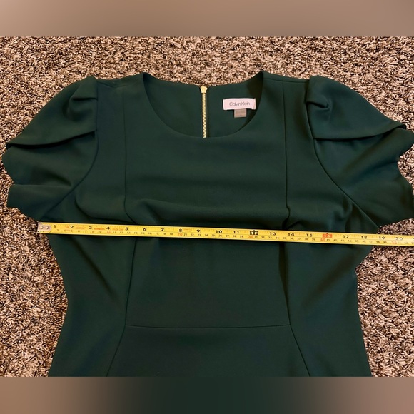 Calvin Klein Crew Neck Short Tulip Sleeve Solid Sheath Stretch Dress size 12 (L) - Picture 4 of 16